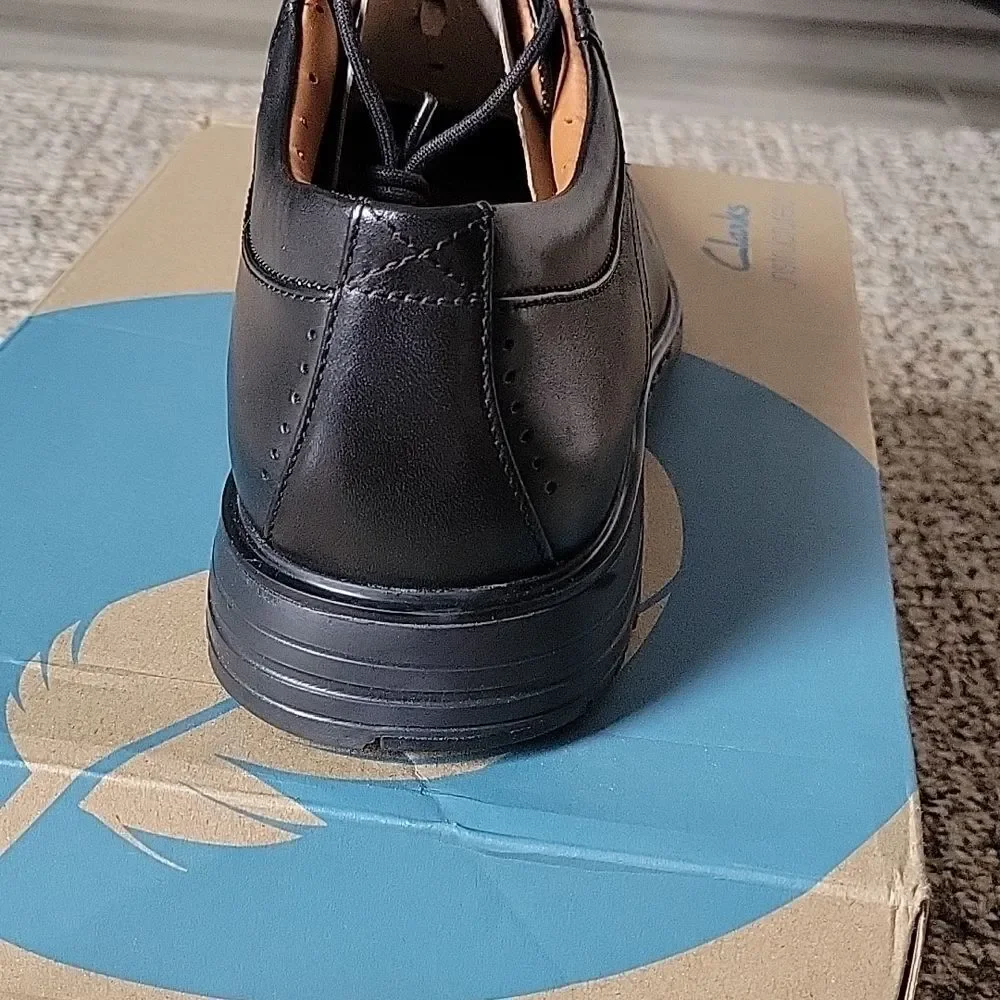 Clarks unstructured mens 10 M